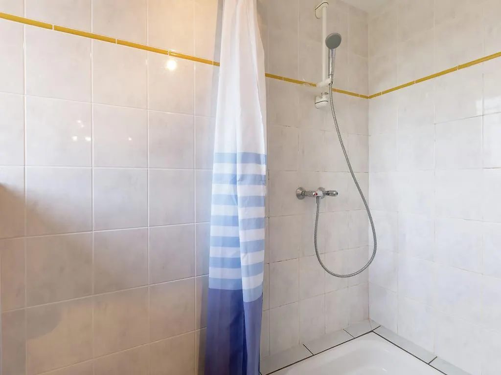 Inviting Holiday Home With Garden Lanrelas
